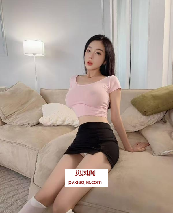 南山长腿翘臀美女