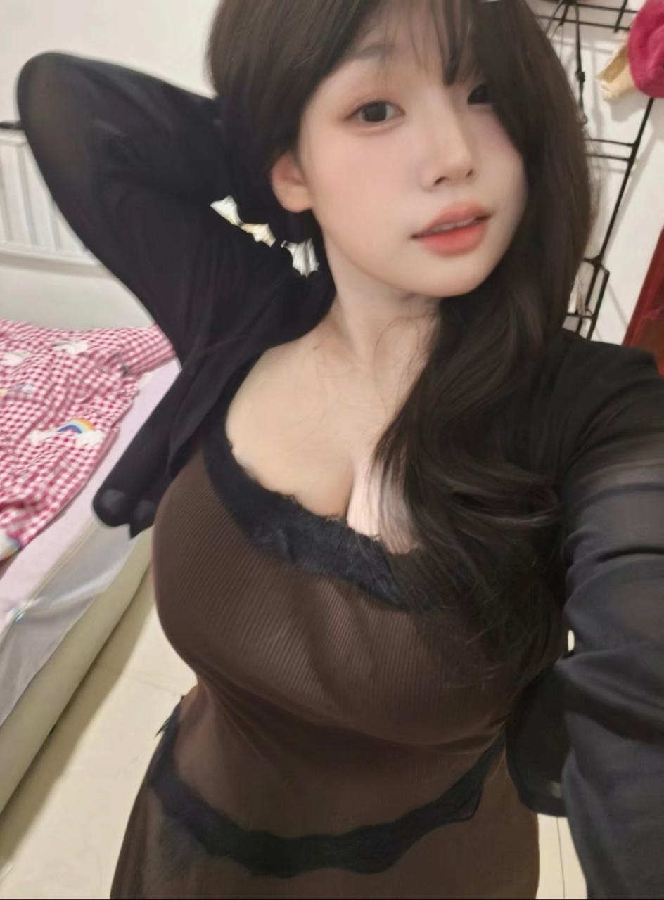 福州巨乳微胖小美女