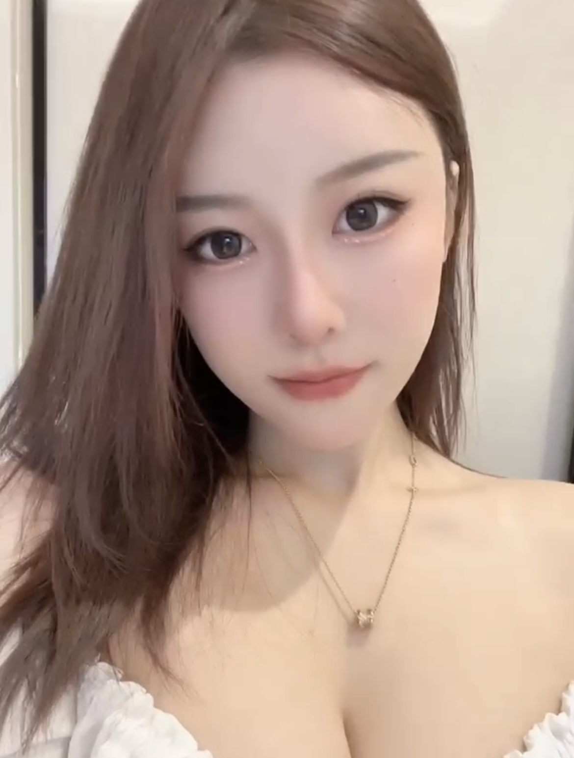 清纯美女榨汁机