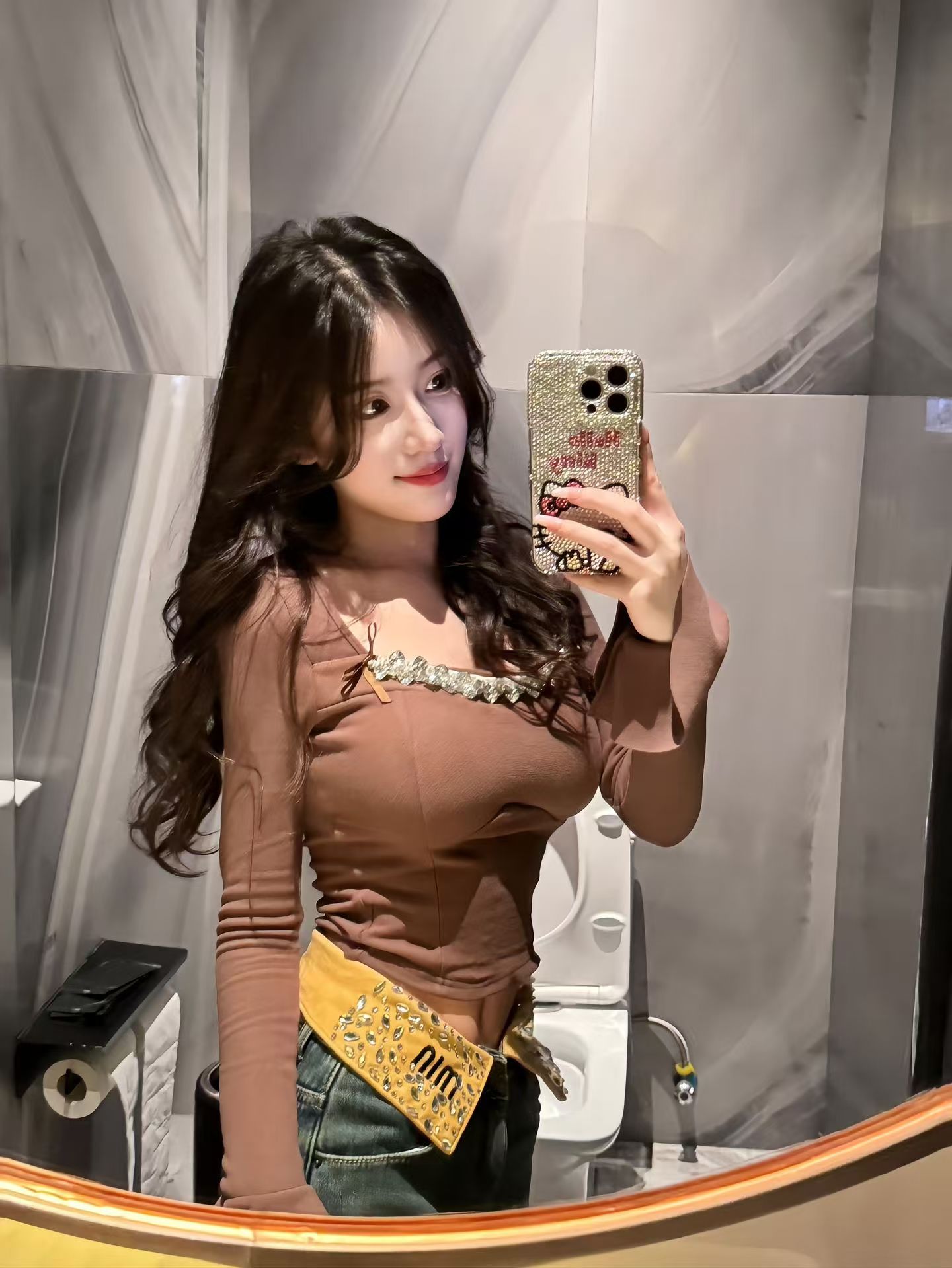 清纯少女初恋味道三点粉嫩下面很紧致