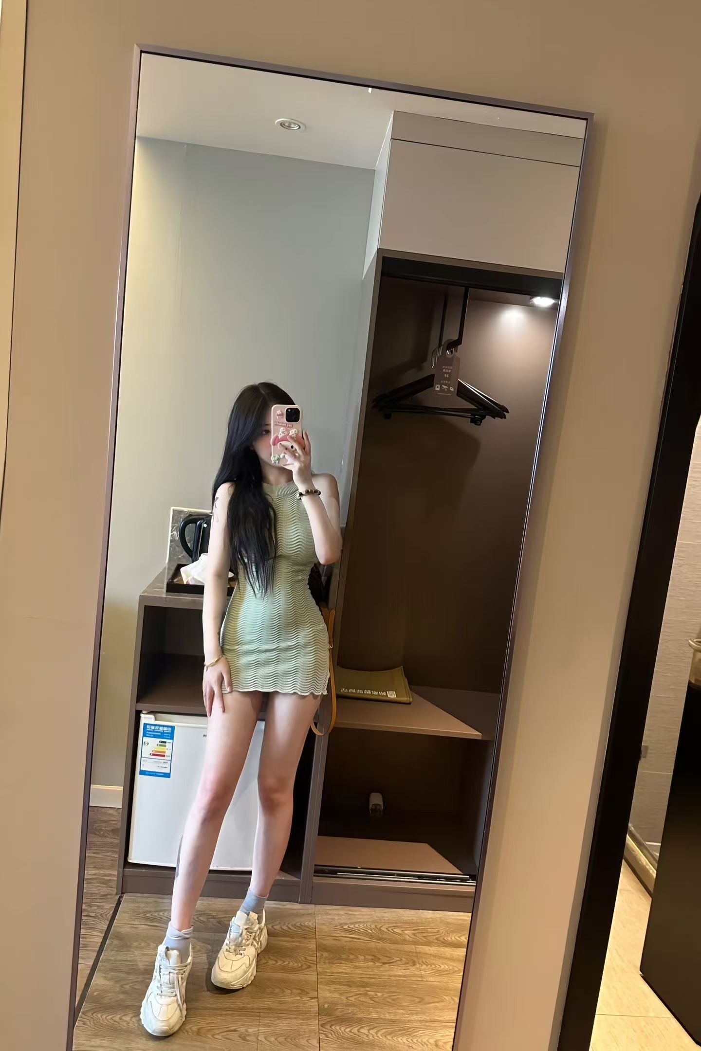 性感白嫩水多乖巧邻家妹妹公寓兼职