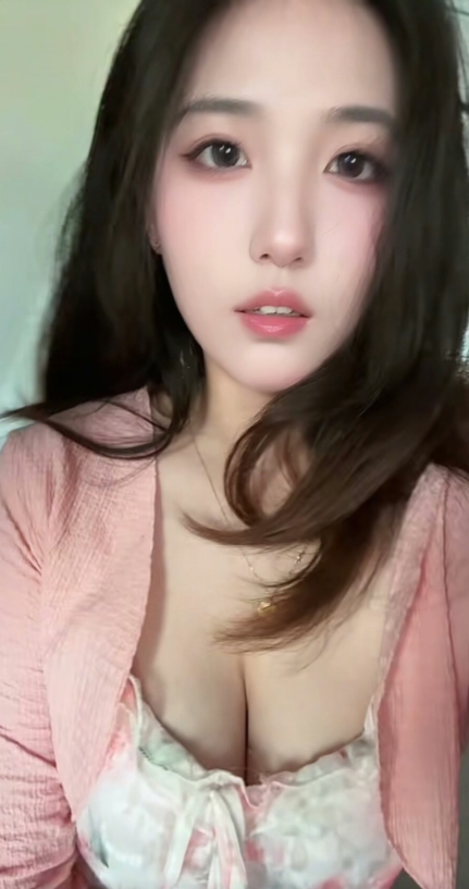 私房兼职小妹易高潮喷水