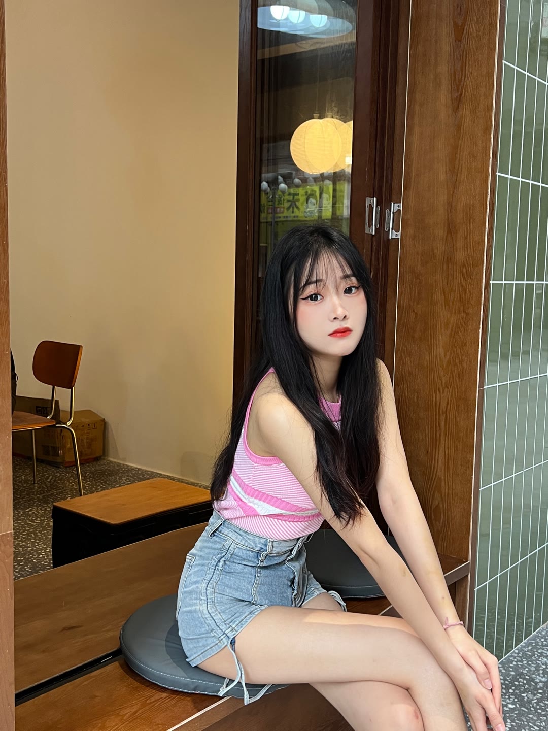 龙岗风情万种的年轻小妹