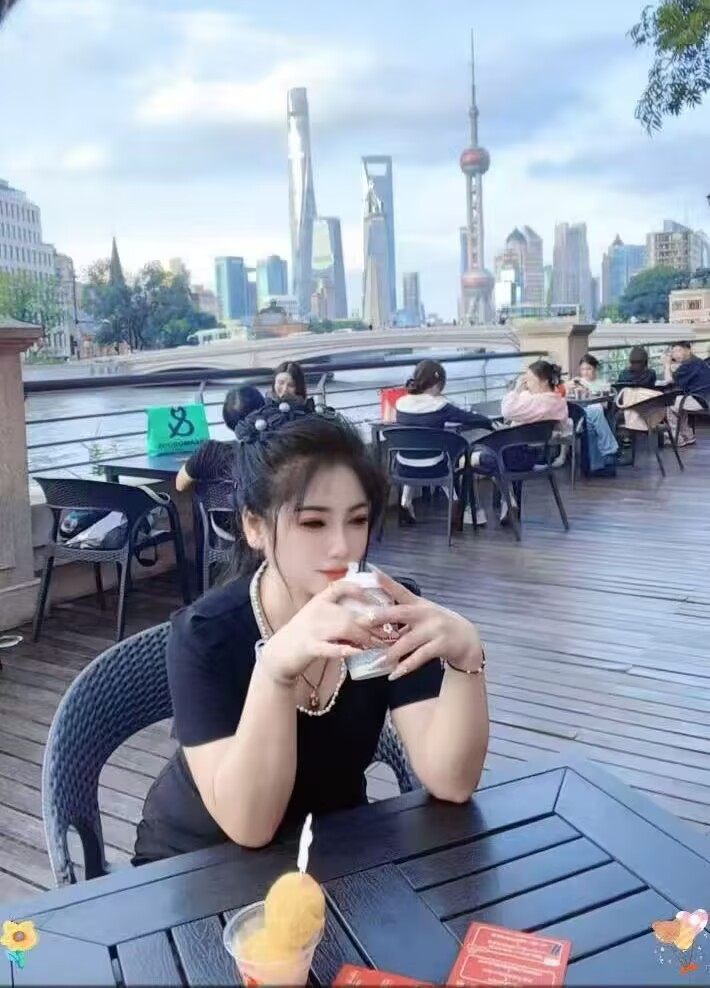 松江大奶欲女梦梦