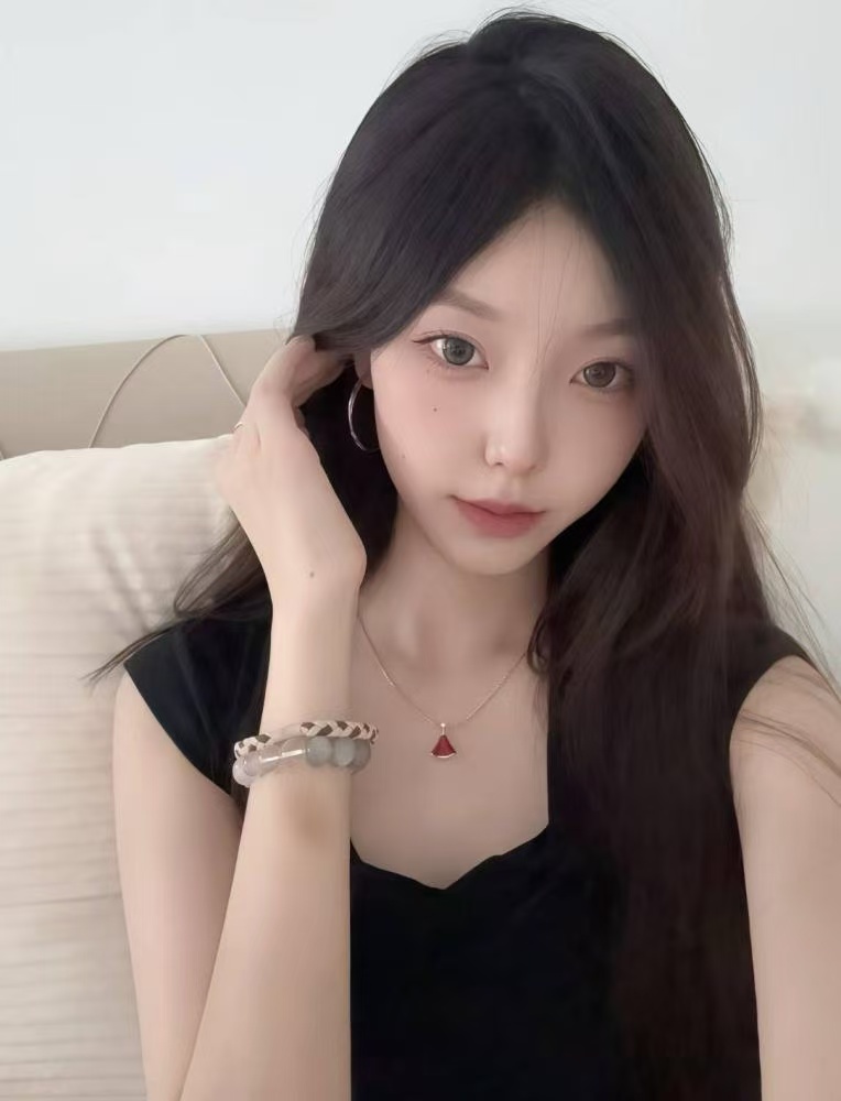 在校大学生兼职粉嫩敏感喷水可内任意调教