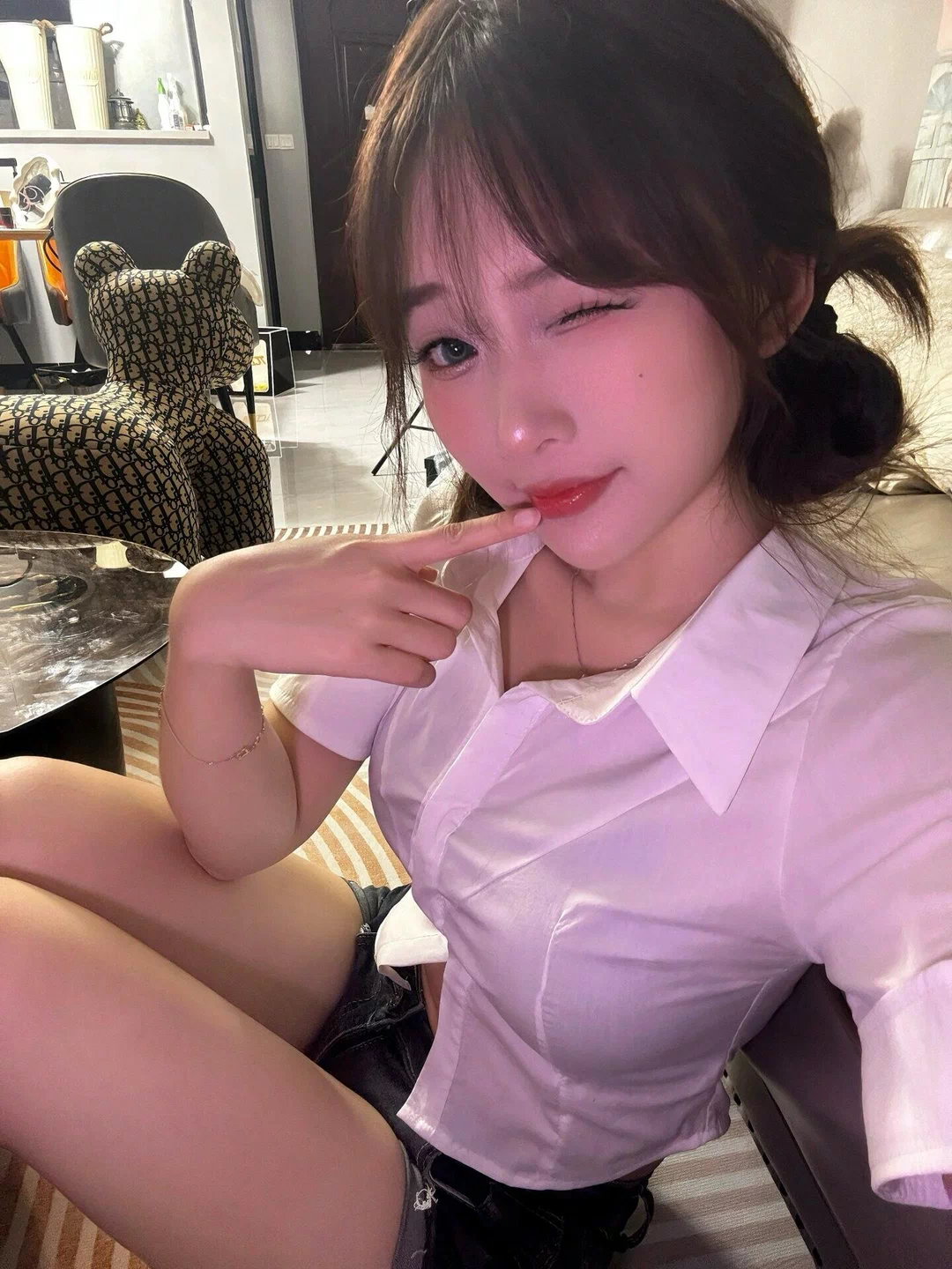 乌鲁木齐冷艳性感美人