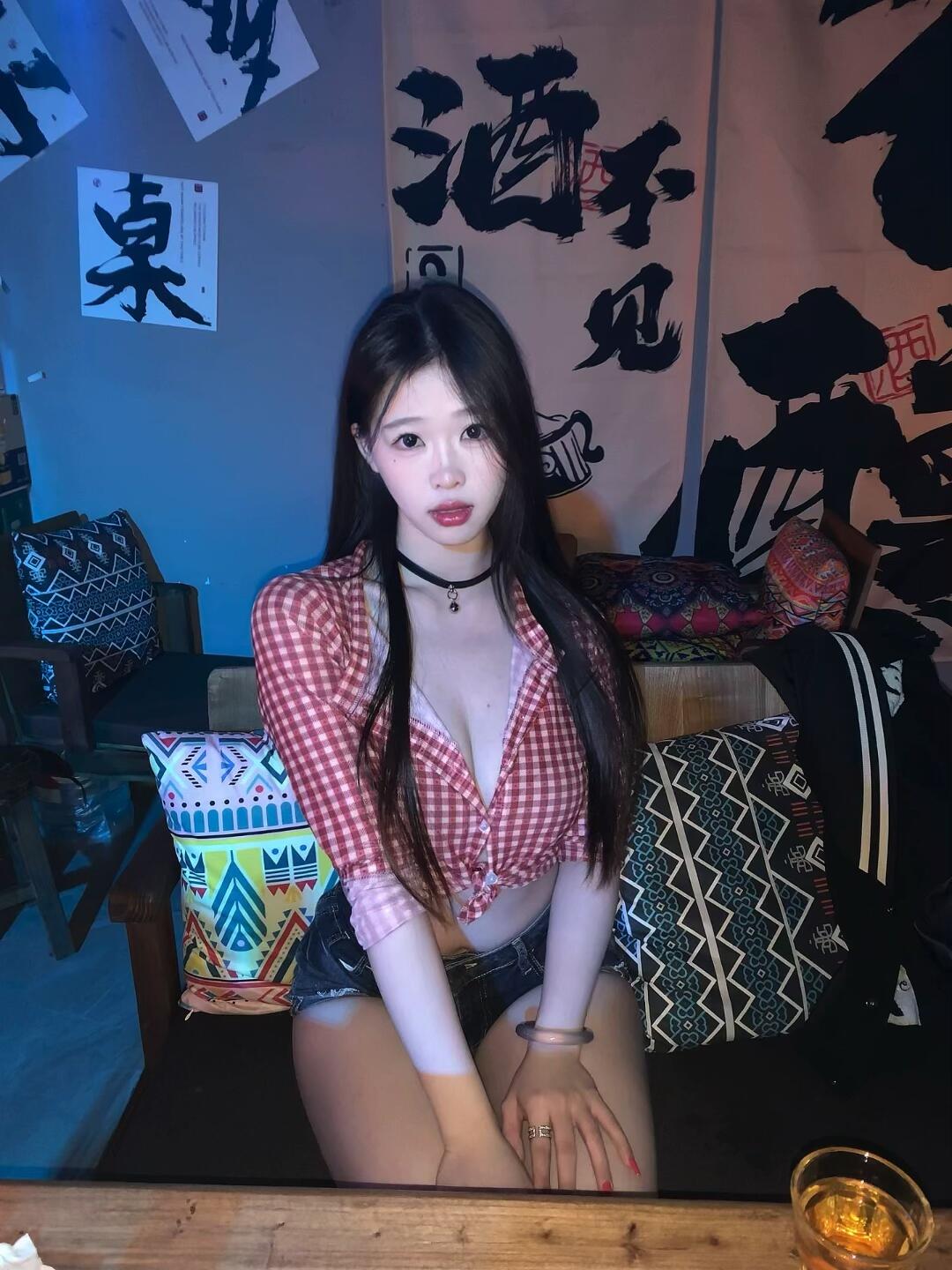 吴中e巨乳奶牛