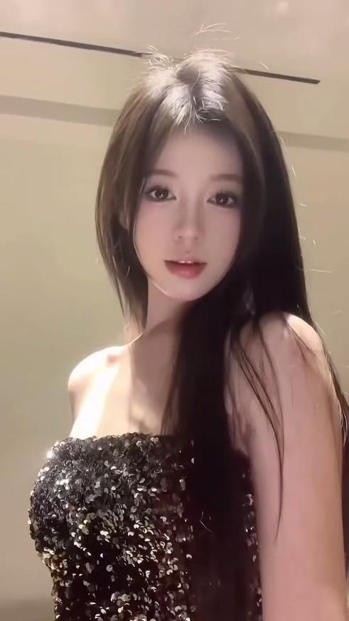 嫩模颜值标准已是天花板