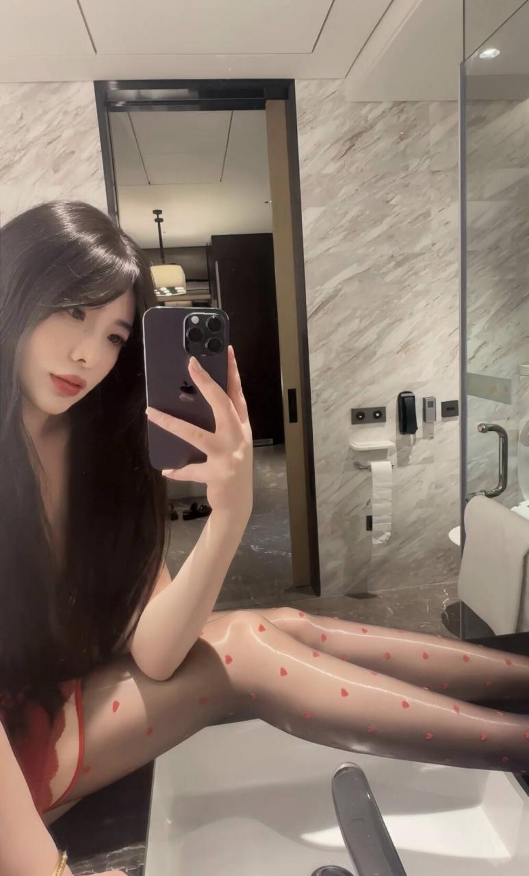  东莞长腿黑丝御姐好风骚
