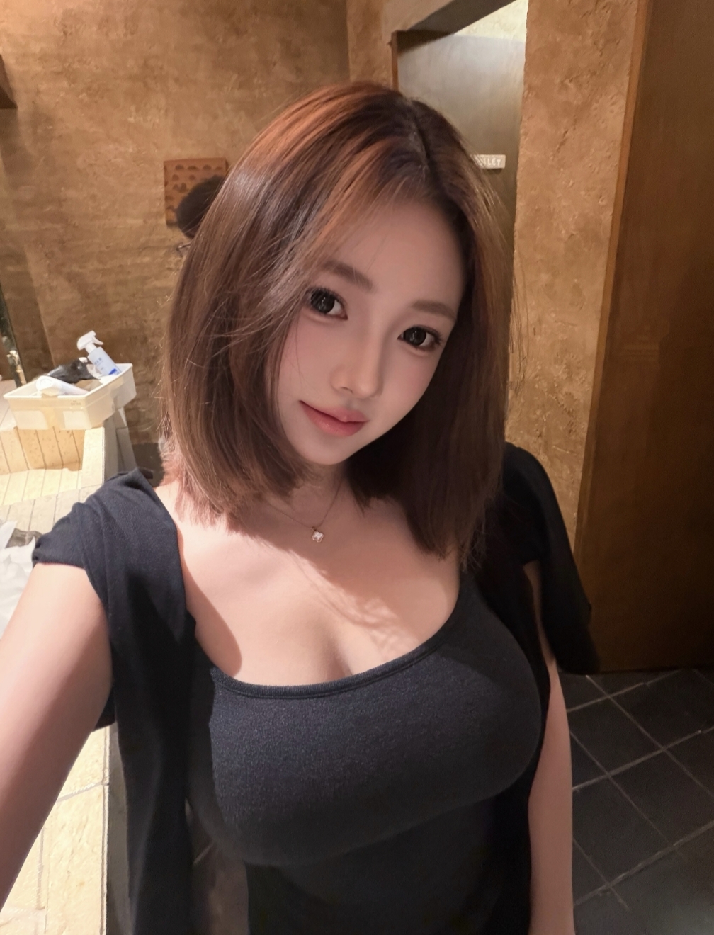 徐汇高质量妹子干一炮就很满足