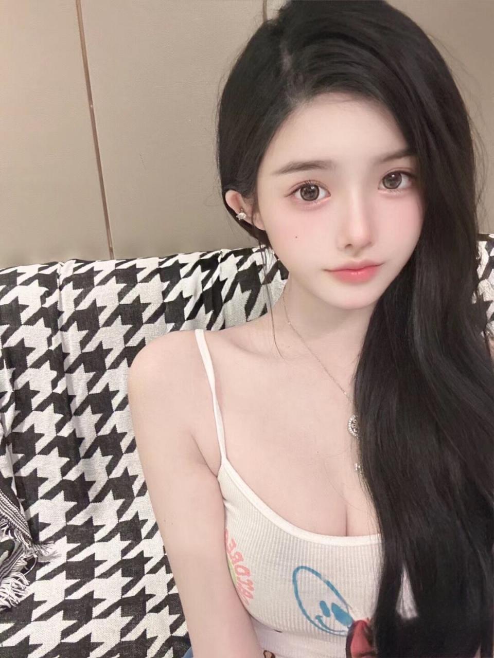 广州花都嫩妹啪起来真骚