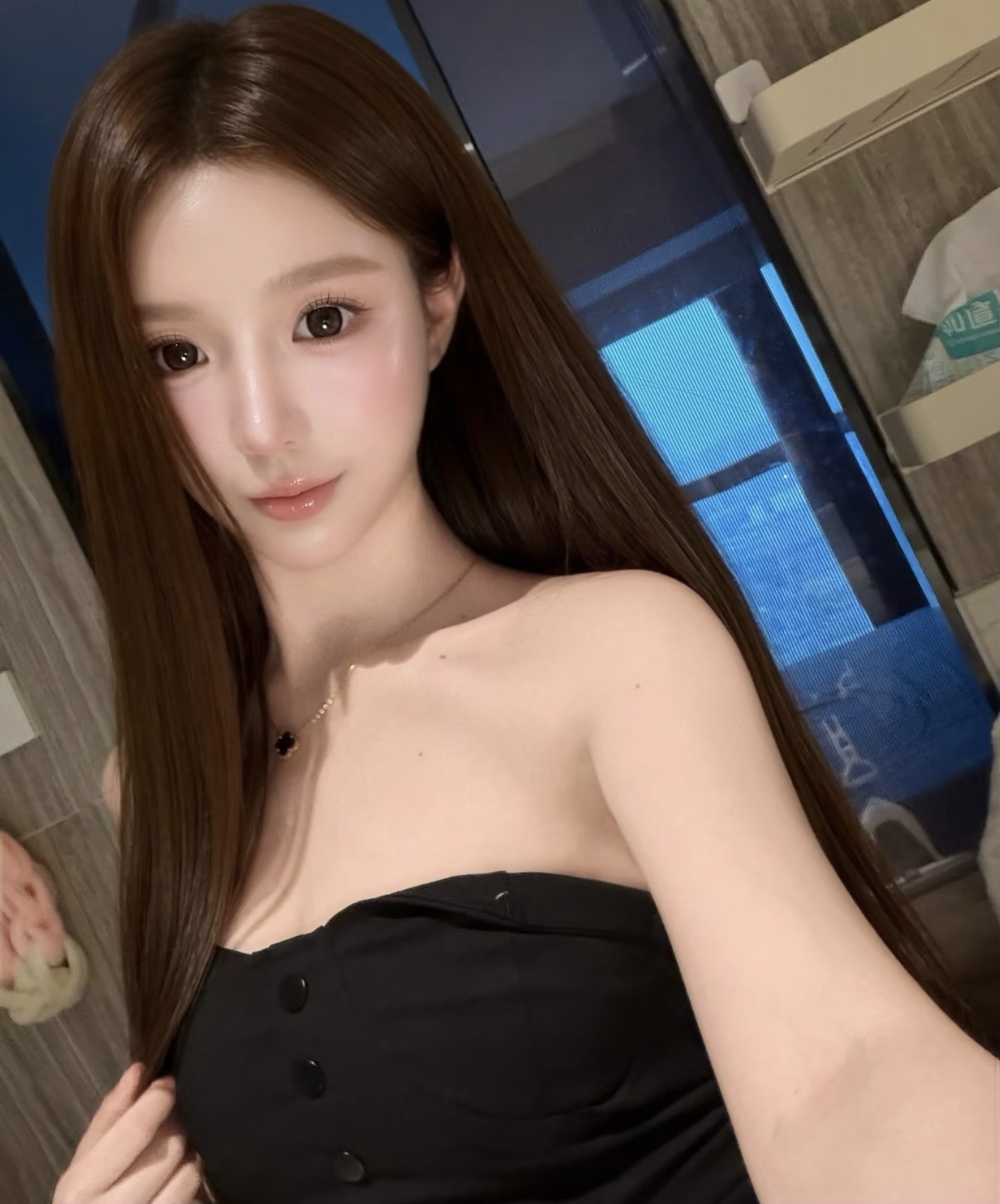 上海市杨浦区性感迷人妹激情缠绵