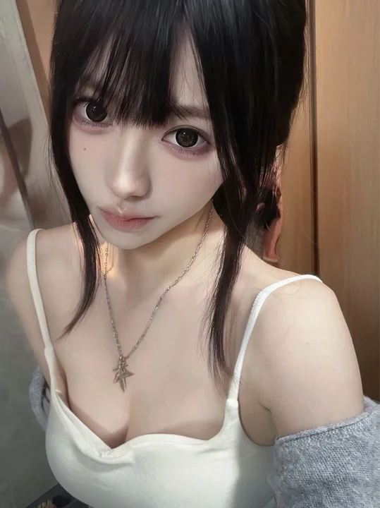 【德阳楼凤】旌阳区胸大肤白小淫妹干的过瘾
