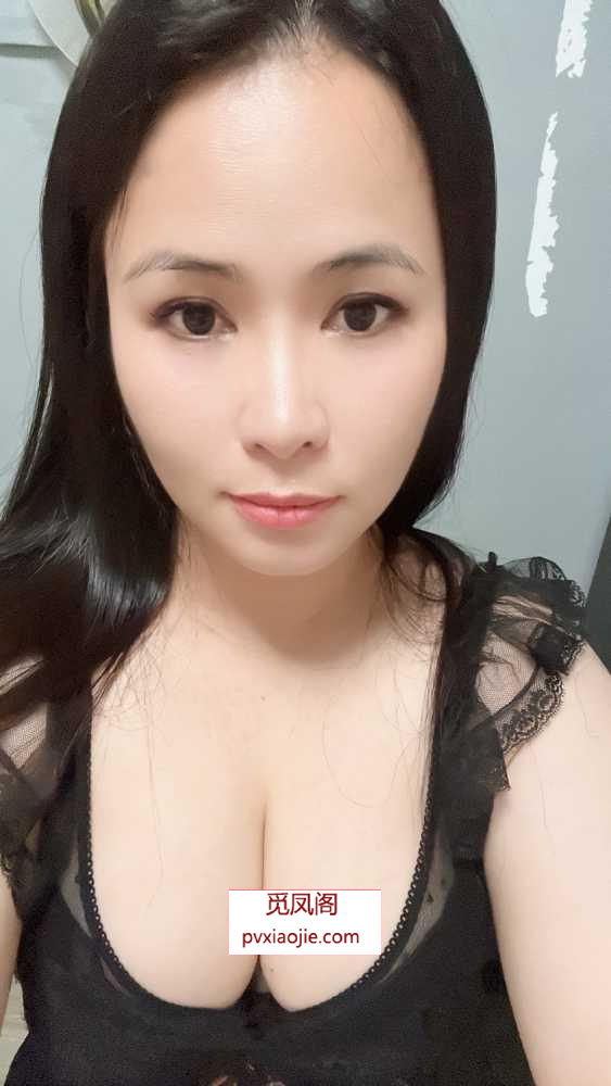 倩倩丰满大奶小少妇