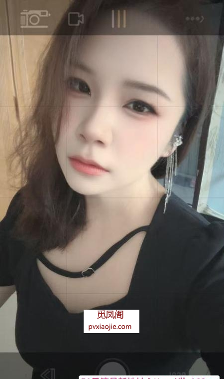 过年不打烊制服少妇