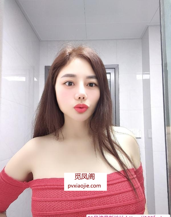 肥胸翘臀三通姐姐