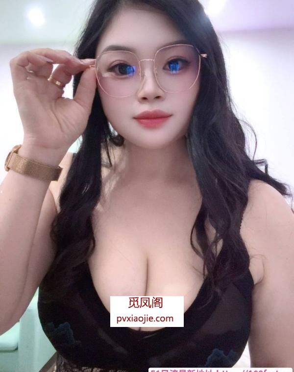 天然F奶雪莉老师