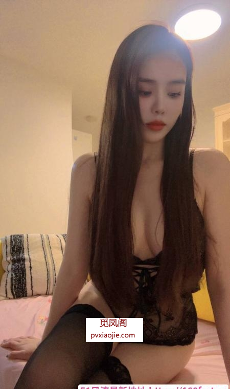 高颜值小女友