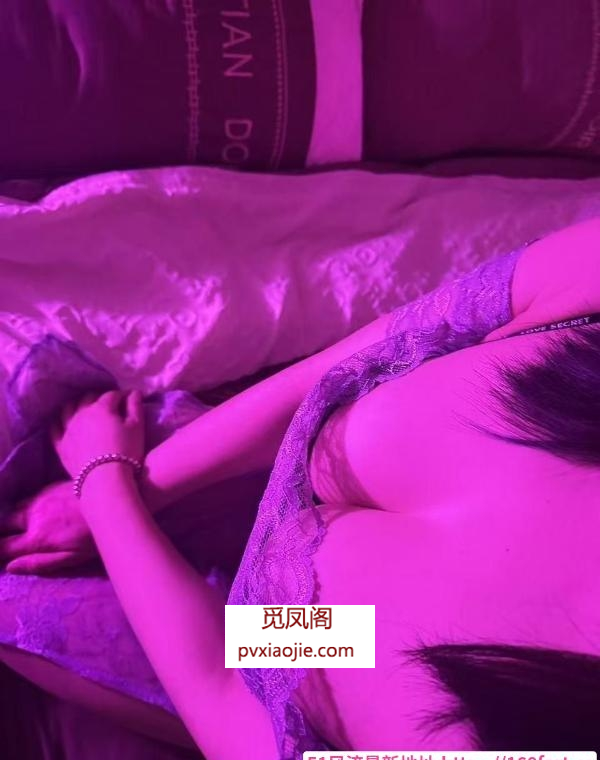 服务系性感骚妇