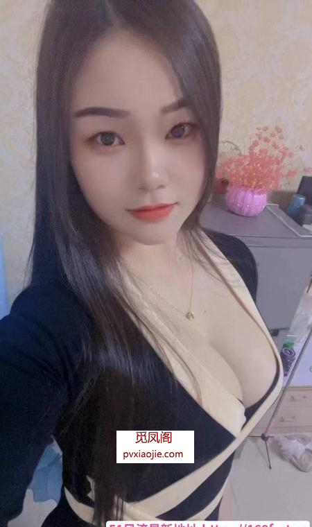 丰满圆润大奶老师