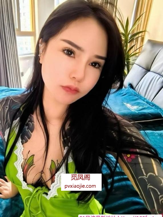 机车健身小妹妹