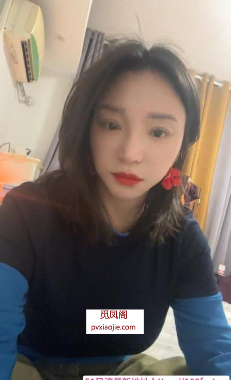 上城眼镜少妇小画