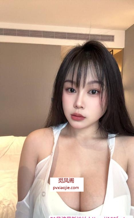 丰满白皙小坦钥钥