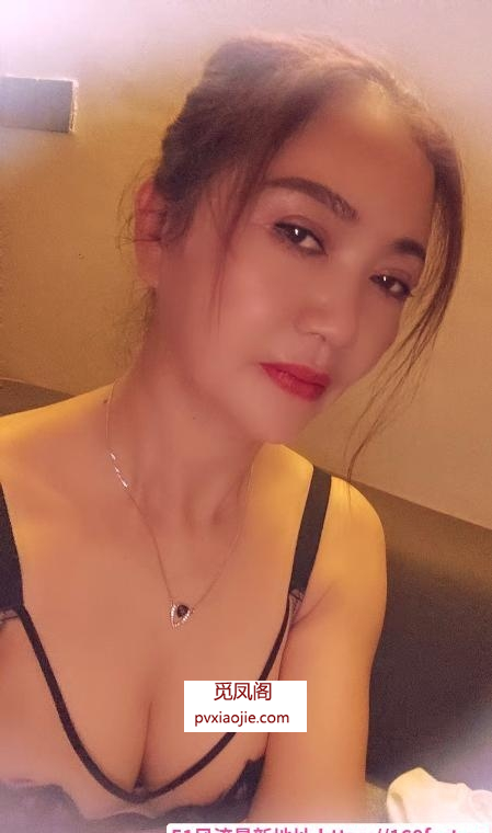 按摩店下海的风骚熟女
