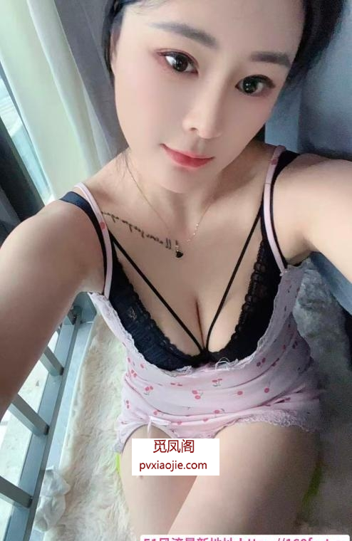 长腿水嫩骚货御姐