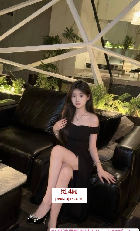 粉嫩颜值女友系老师