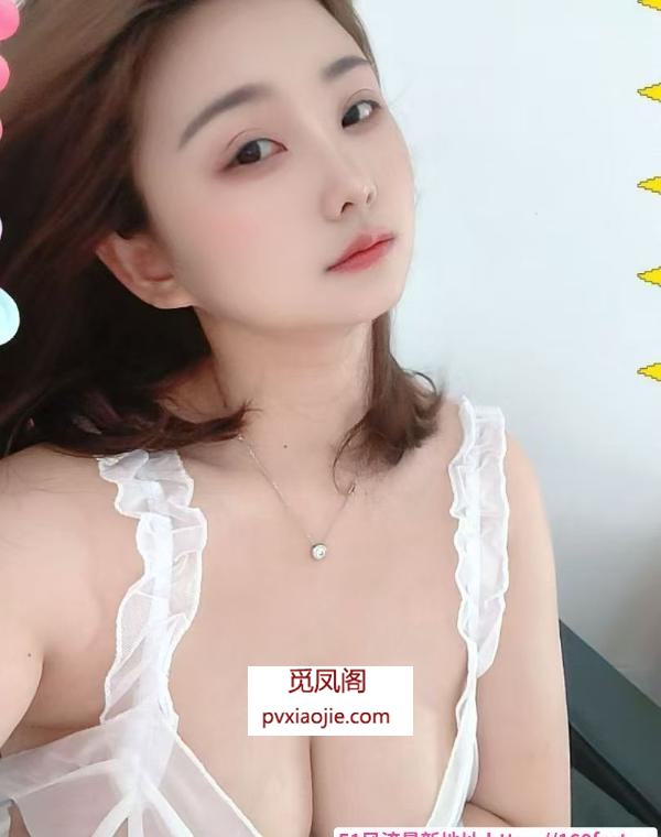 巨乳水多多骚逼