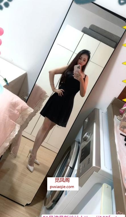 肥臀骚姐姐