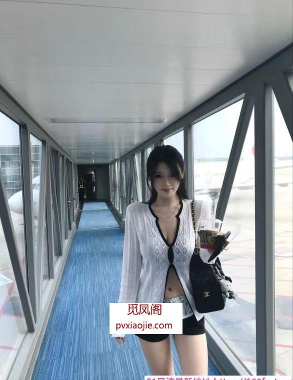 大胸多汁性感彤彤