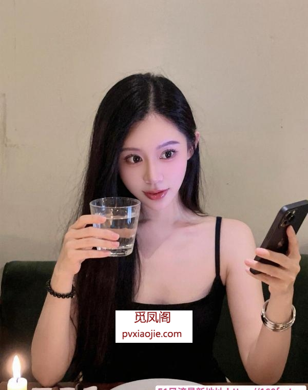 性感身材颜值奶茶老师