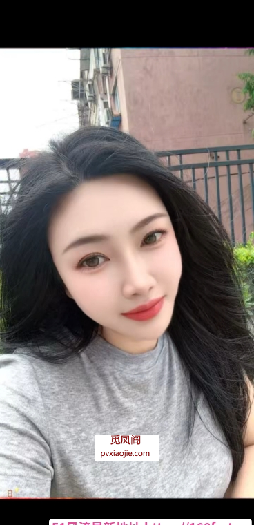 风骚苗条小甜妹
