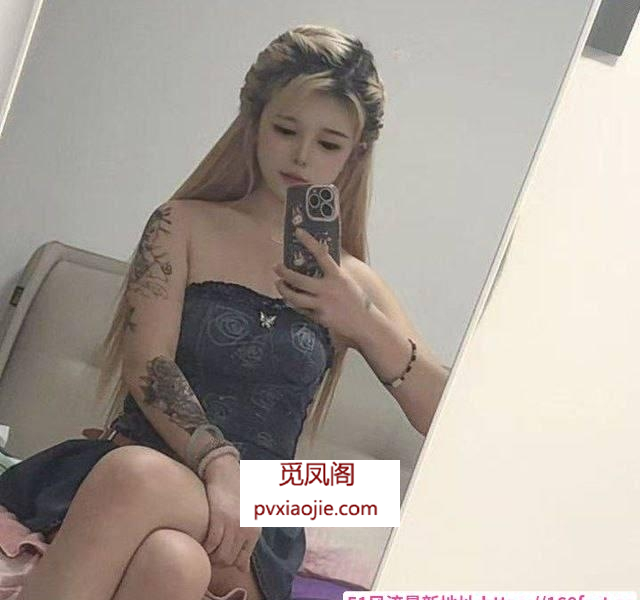 姑苏双马尾洛米老师