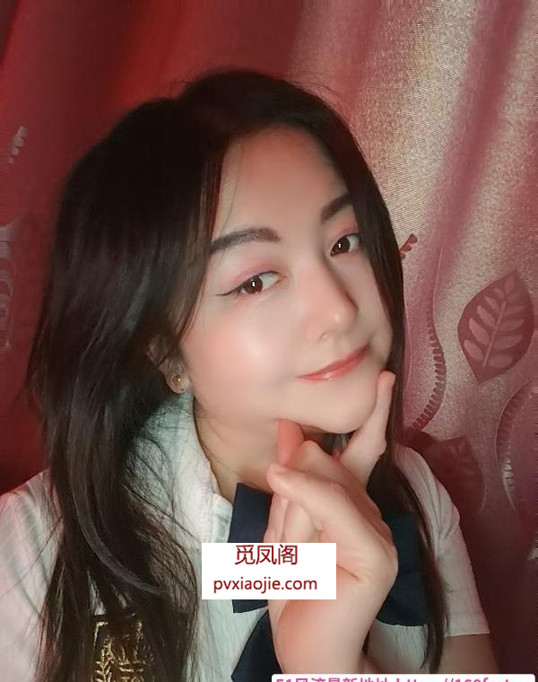 湖塘性感少妇白云