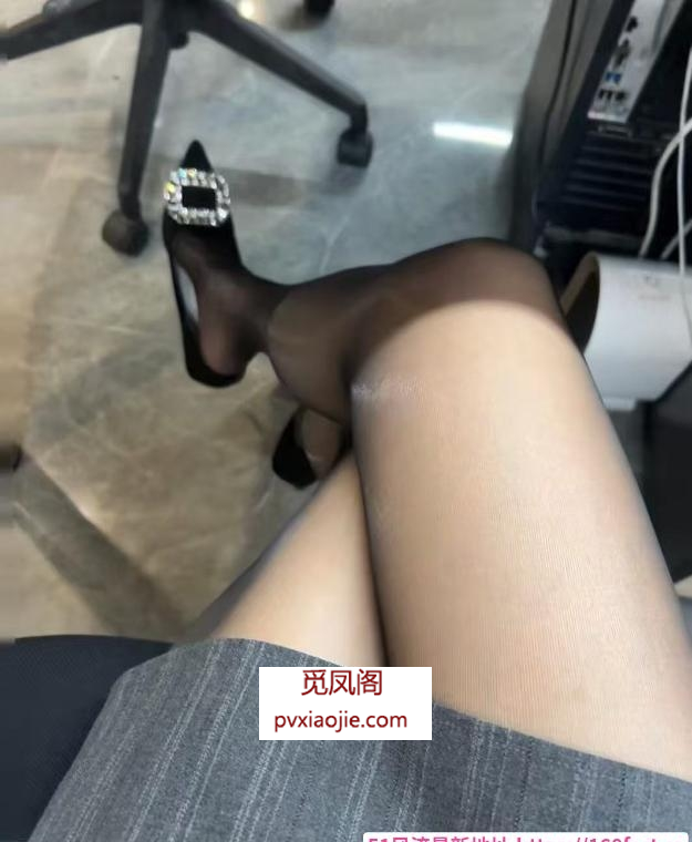 风骚嫩妹