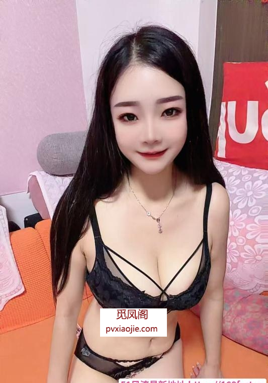 肤白嫩妹九月