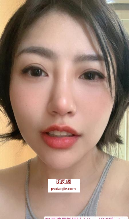 服务系杨菲