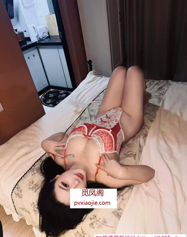 海珠性感大胸安娜