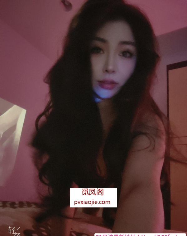 金水性感高挑御姐