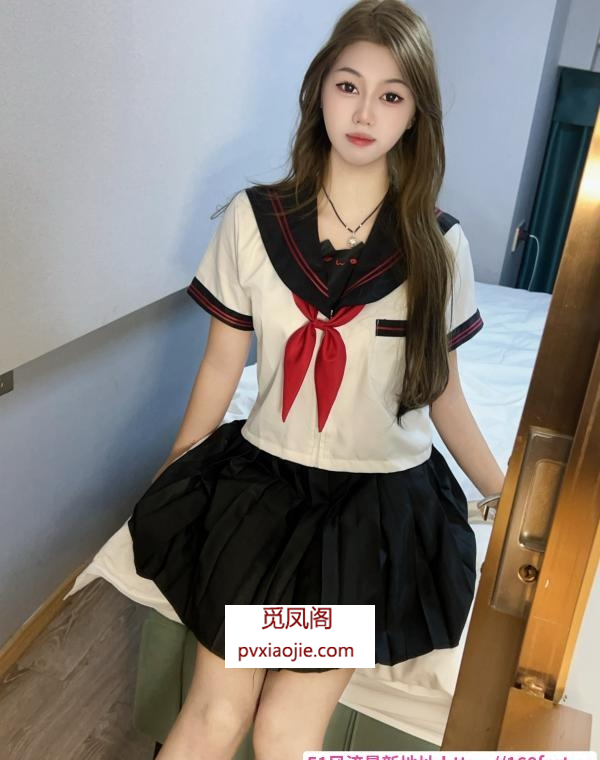 反差美女萌萌
