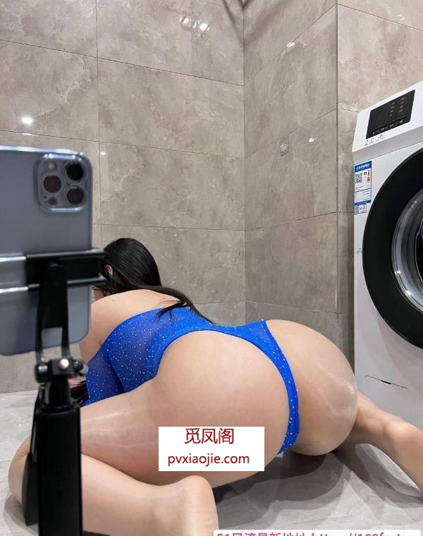 无套内射超巨臀嫩妹