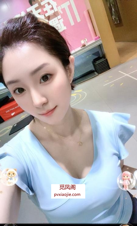 天河性感肥臀姐姐