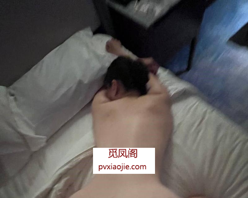 南山丰臀细腰心心