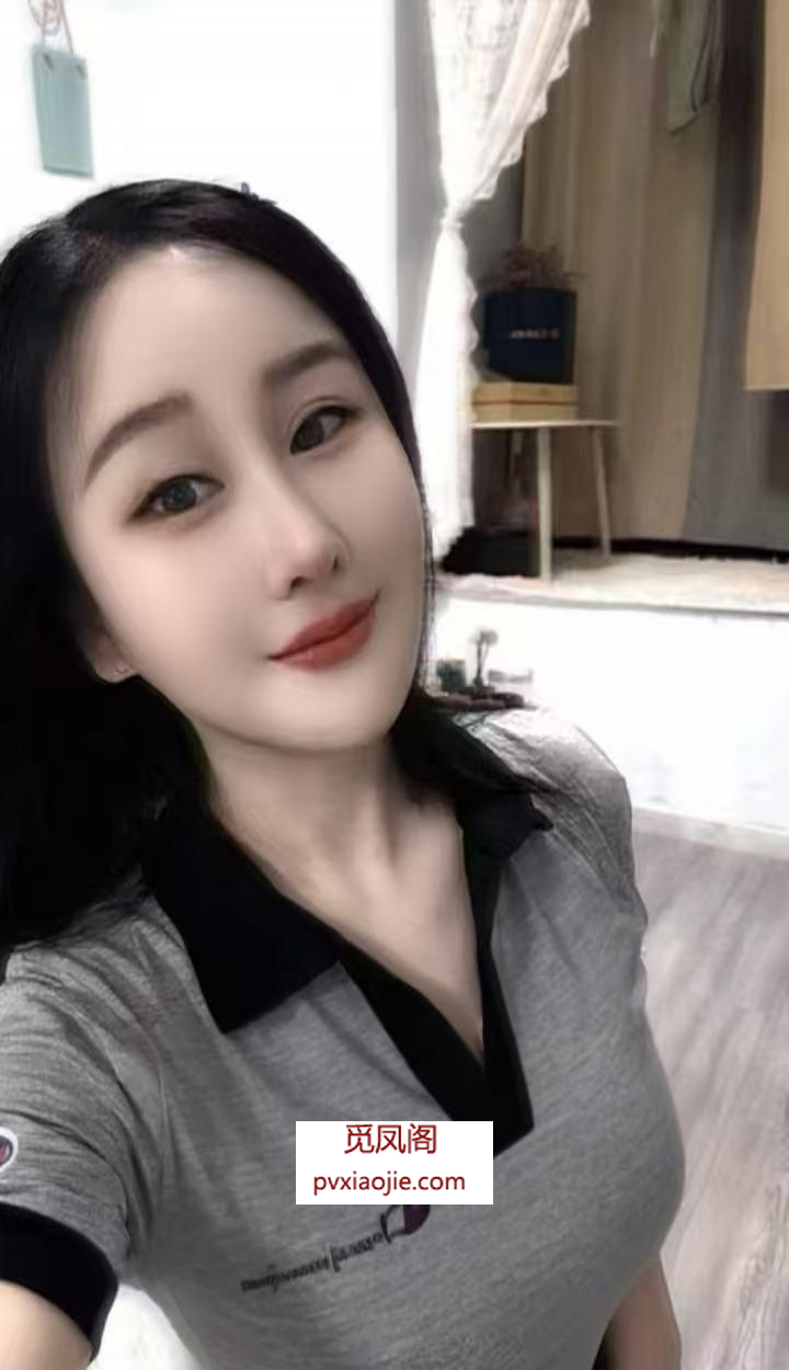 性感天生D奶小姐姐
