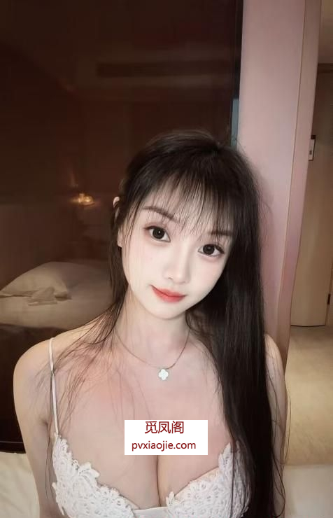瑜伽舞蹈小姐姐