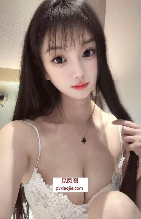 瑜伽舞蹈小姐姐
