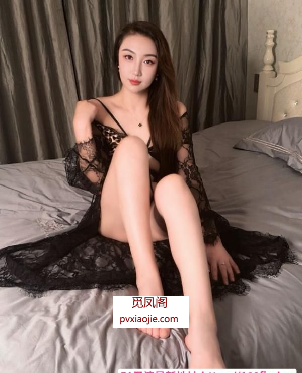 上城长腿玉足美少妇